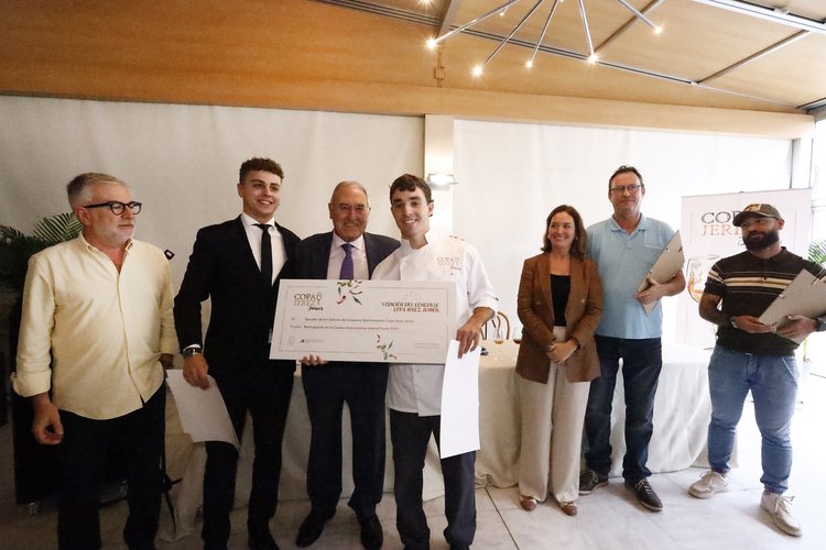 EKIPO GANADOR-JURADO-7