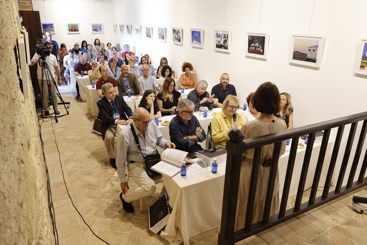 PRESENTACIÓN LIBRO VINOBLE (5)