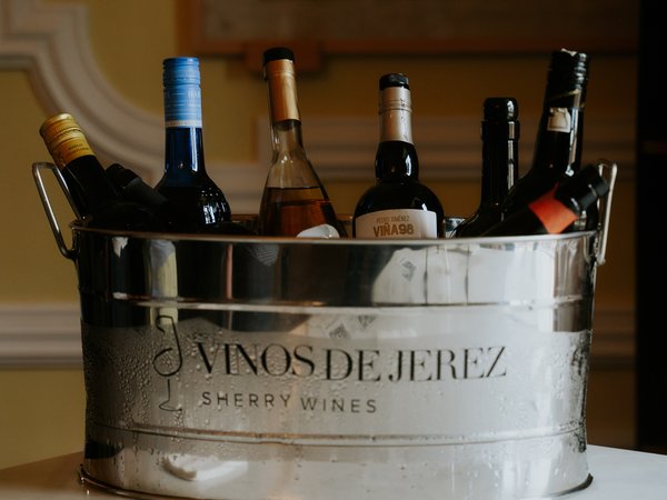 Win 1000 euros in sherry wines