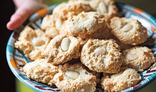annies-almond-and-lemon-biscuits-1435957l1.jpg
