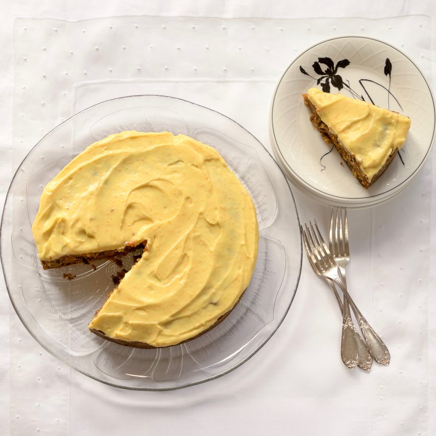 carrot_cake_with_orange_cream_cheese_froting.jpg