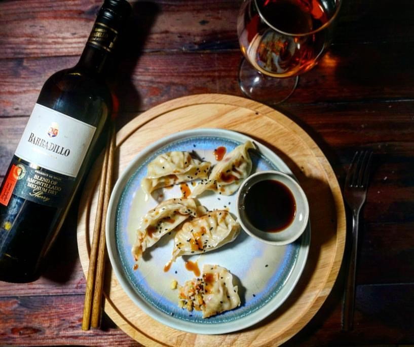 gyoza_with_amontillado.jpg