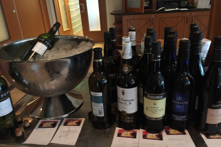 De geproefde Sherry wijnen staan klaar...