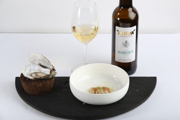 Verschillende bereidingen van oesters met een Manzanilla Pasada ‘La Goya’