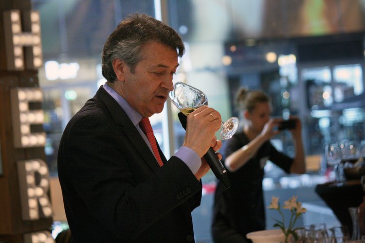 Tasting door César Saldaña