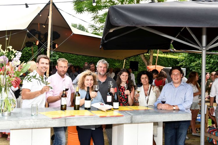 De importeurs van de winnende Tapaswijnen